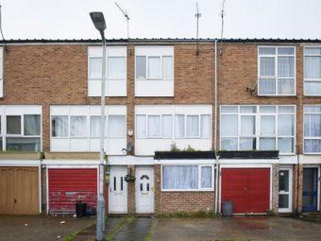 House for sale in Uxbridge, Greater London