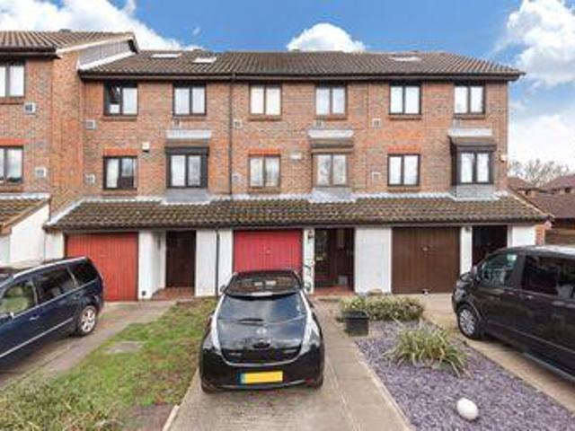 House for sale in Isleworth, Greater London