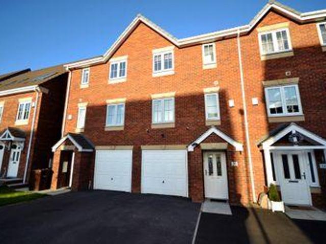House for sale in Ossett, West Yorkshire