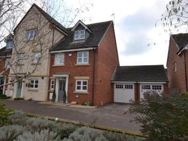 House for sale in Elmfield, Leicestershire