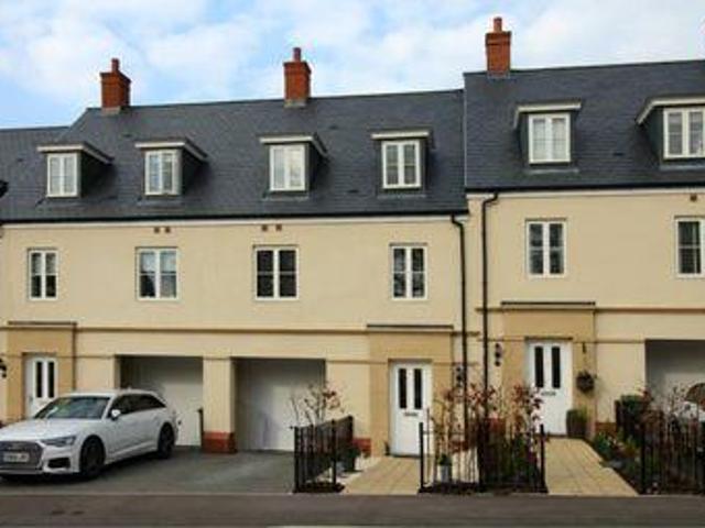 House for sale in Aldershot, Hampshire