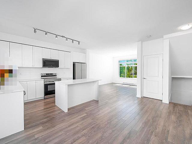 Townhouse for rent in Surrey, British Columbia