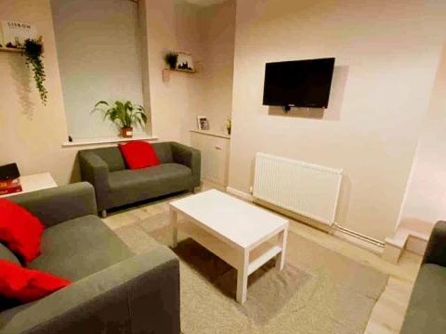 Apartment for rent in Calderstones