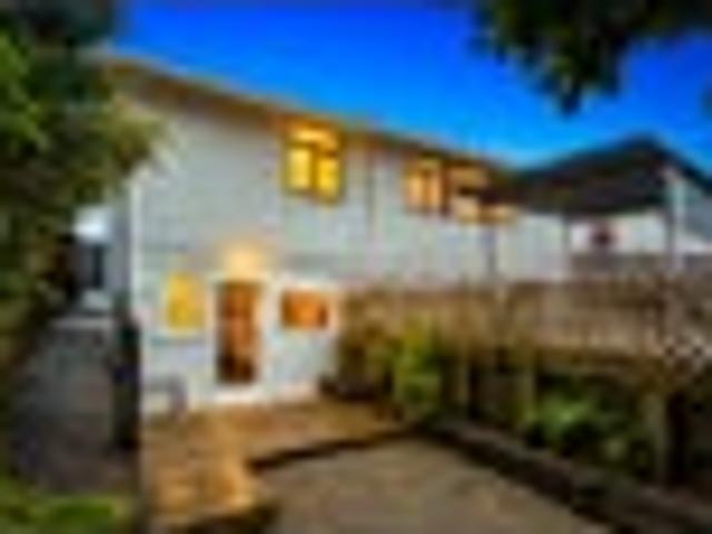 House for sale in Oratia, Oroua County