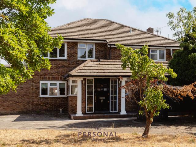 House for rent in Woodcote, Epsom