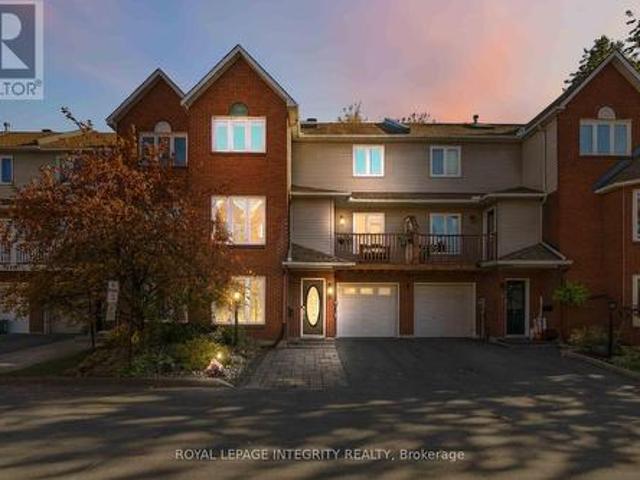 Townhouse for sale in Kanata South, Ottawa