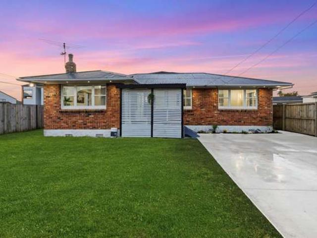 House for sale in Papakura