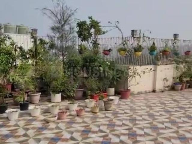 Flat for sale in North West Delhi, Deri