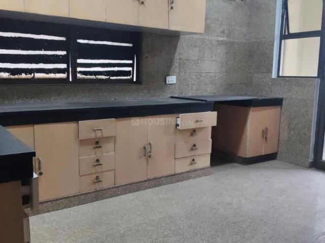 Flat for rent in Calcutta, West Bengal