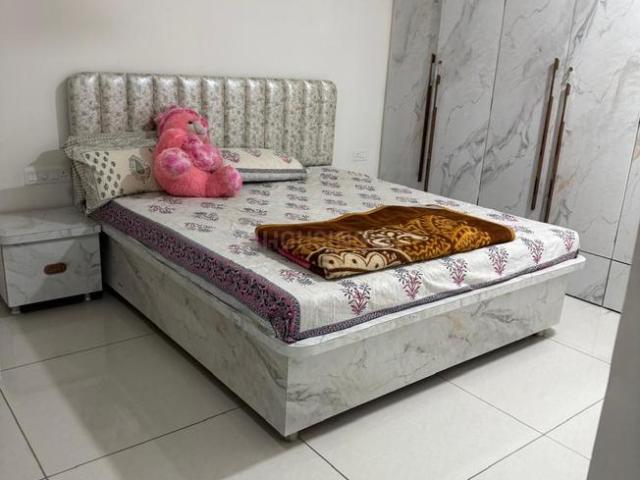 Flat for rent in Thaltej, Ahmedabad