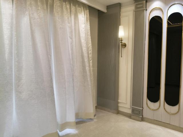 Flat for rent in DLF 5, Gurugram