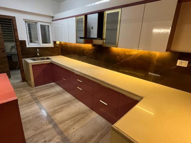 Flat for rent in Madya