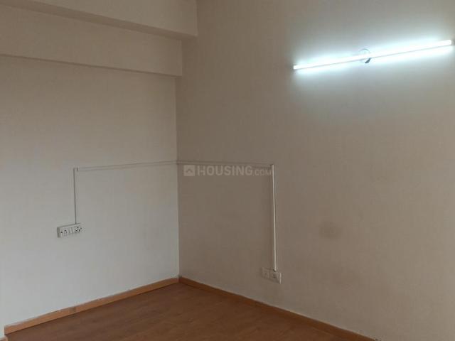 Flat for rent in DLF Capital Greens, Delhi
