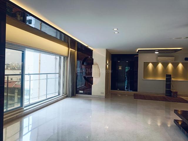 Flat for rent in Khar, Mumbai