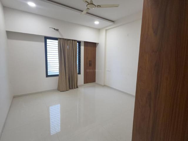Flat for rent in Madya
