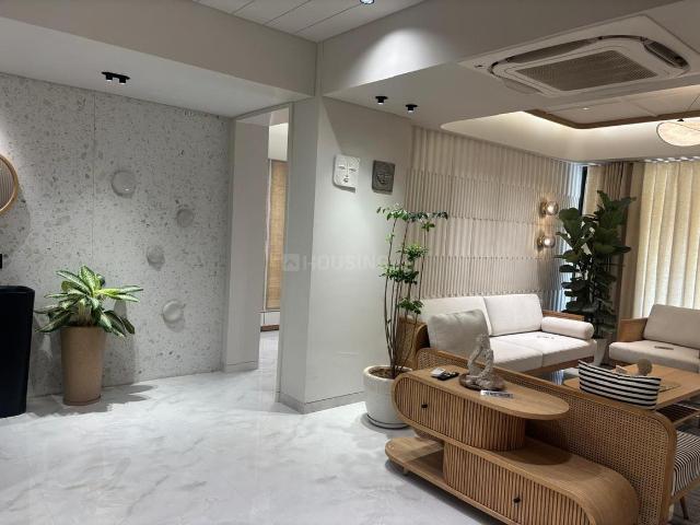 Flat for sale in Navrangpura - Ahmedabad, Gujarat