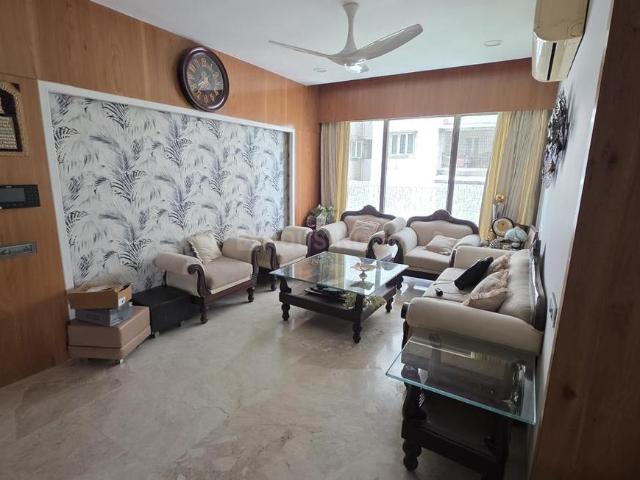 Flat for sale in Ahmadabad, Gujarat