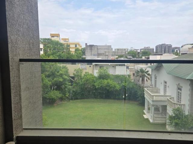 Flat for sale in Gulbai tekra, Ahmedabad