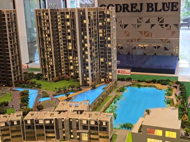 Flat for sale in Tollygunge, Kolkata