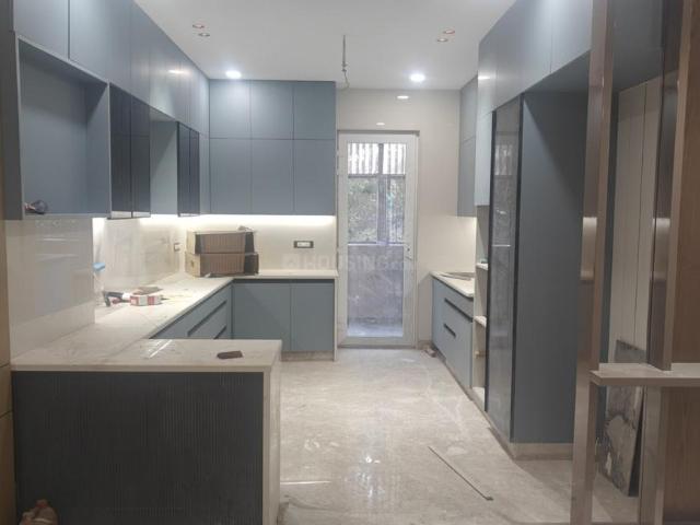 Flat for sale in West Delhi, Deri