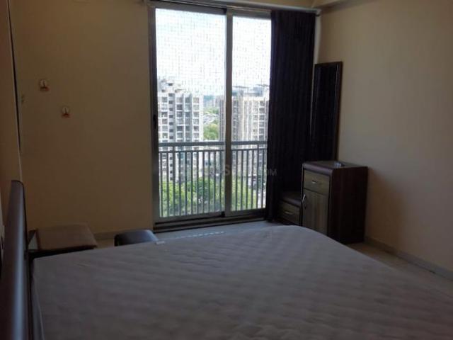 Flat for rent in Sarkhej, Gujarat