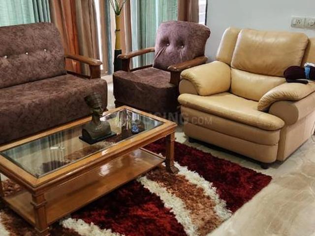 Flat for rent in Sarkhej, Gujarat