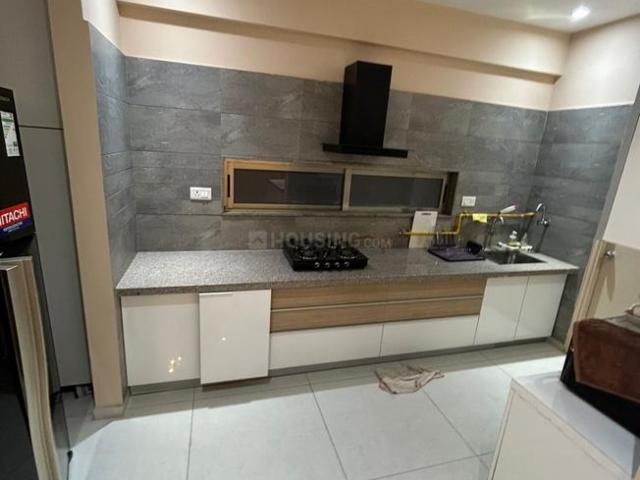 Flat for rent in Sarkhej, Gujarat