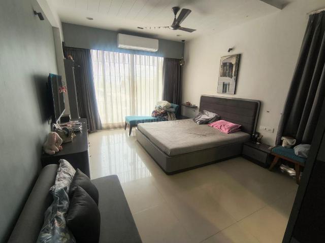 Flat for sale in Sarkhej, Gujarat