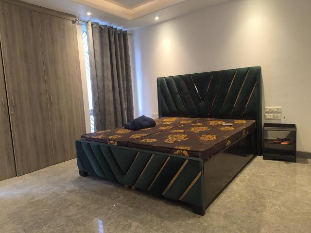 Flat for rent in South Delhi, Deri