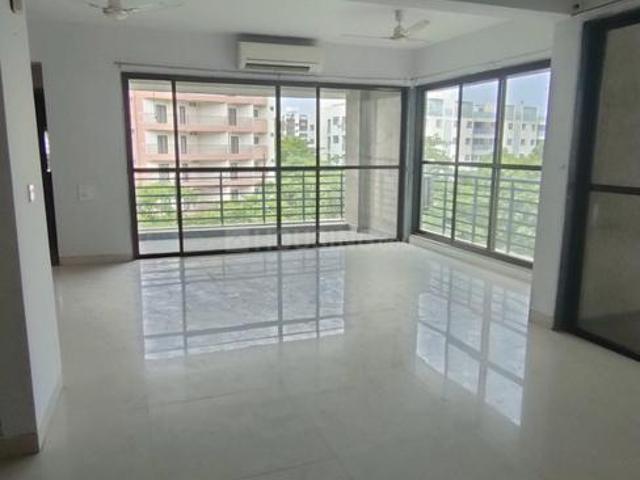 Flat for rent in Madya