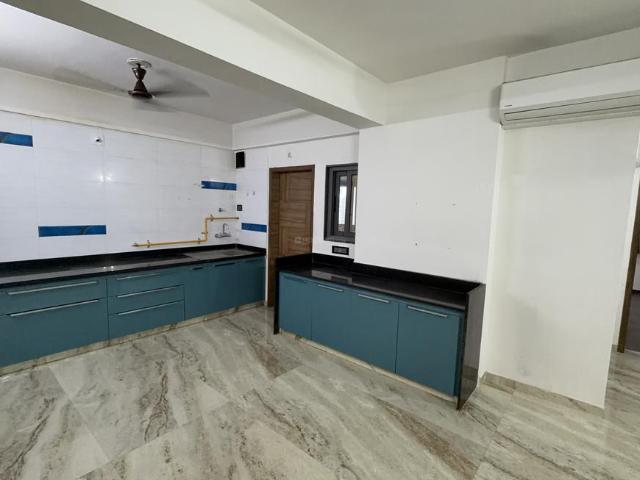 Flat for rent in Gandhinagar, Gujarat