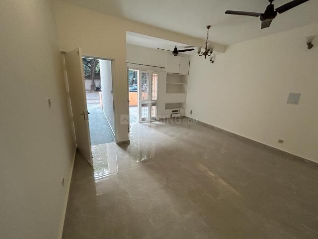 Flat for rent in Deri