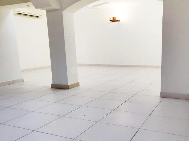 Flat for rent in Deri