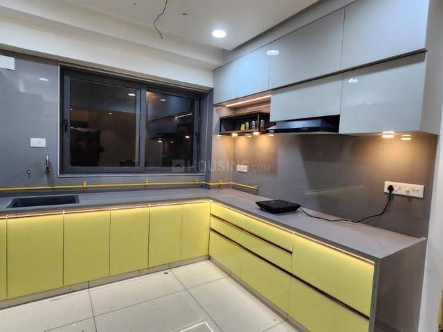 Flat for rent in Sarkhej, Gujarat