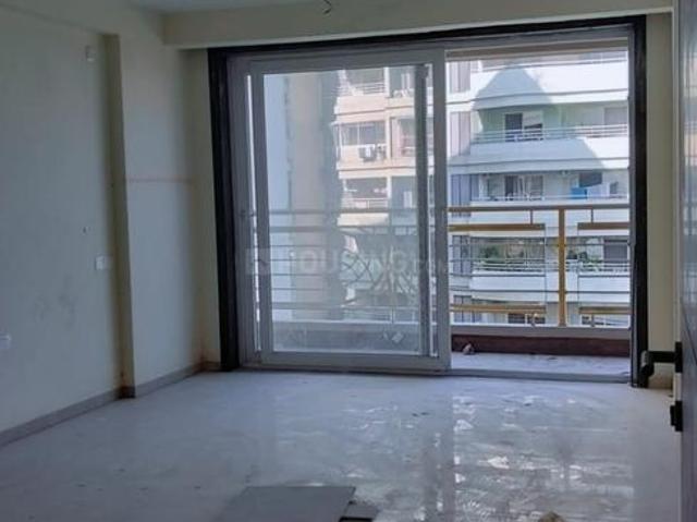 Flat for rent in Madya