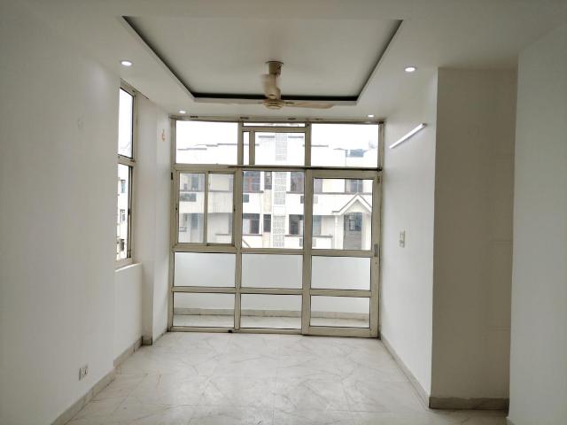 Flat for rent in South West Delhi, Deri