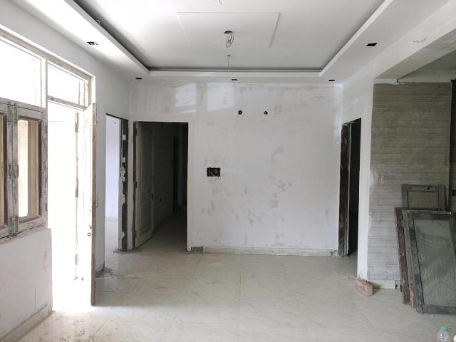Flat for sale in South West Delhi, Deri