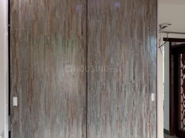 Flat for sale in North West Delhi, Deri