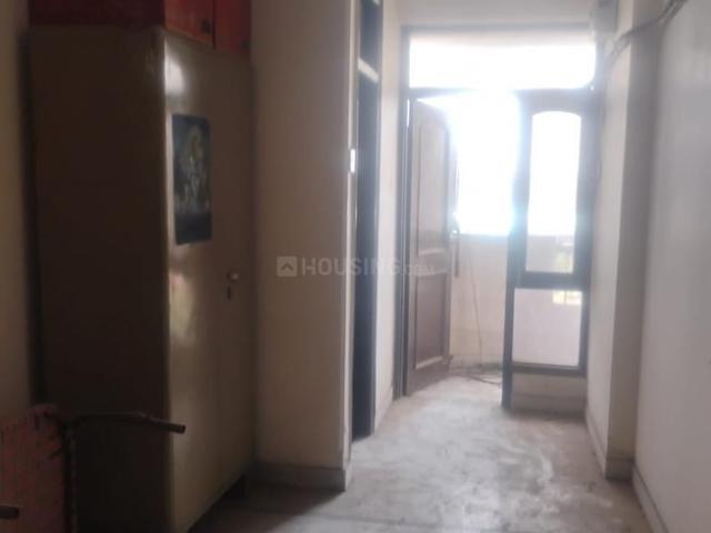 Flat for rent in South West Delhi, Deri