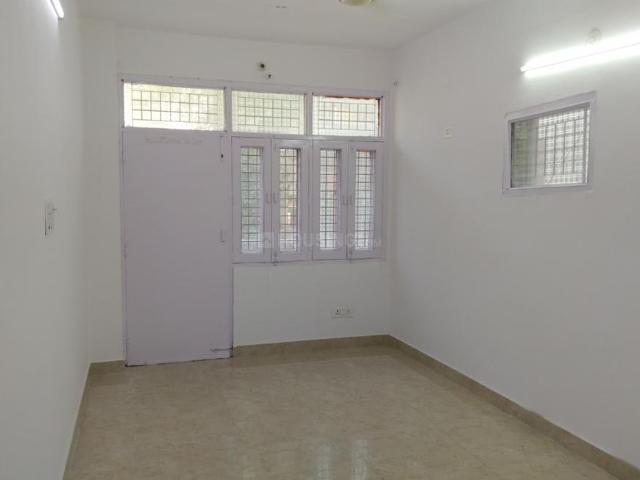 Flat for sale in South West Delhi, Deri