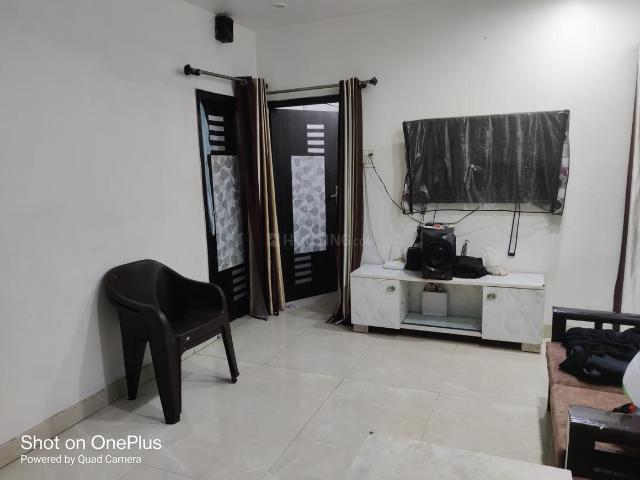 Flat for sale in North Delhi, Deri