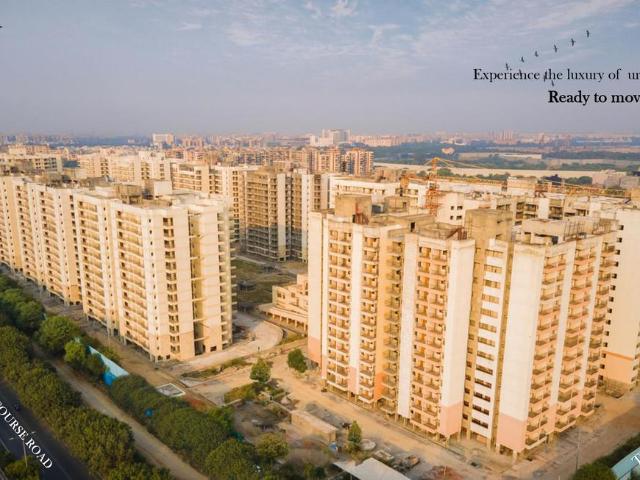 Flat for sale in South West Delhi, Deri