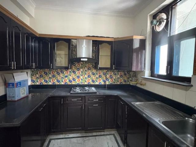 Flat for rent in Deri