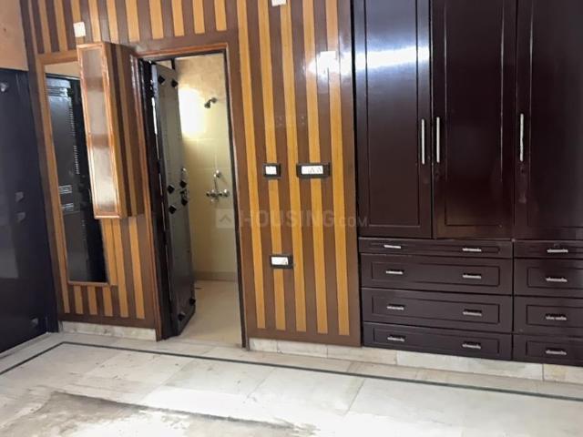 Flat for rent in Deri