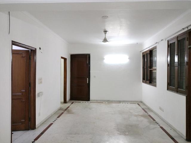 Flat for rent in Deri