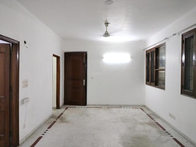 Flat for rent in Deri