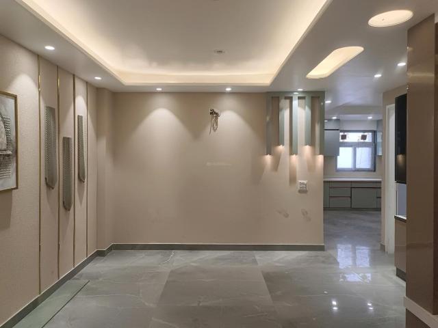 Flat for sale in North Delhi, Deri