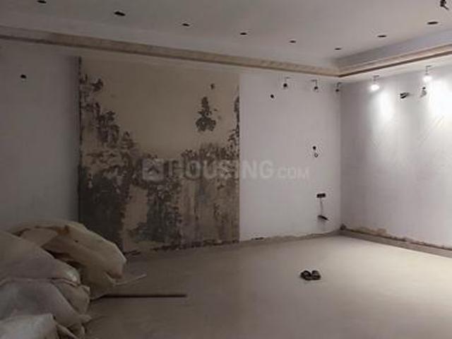 Flat for sale in North Delhi, Deri