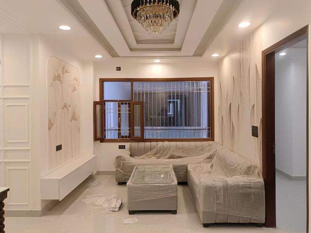 Flat for sale in North West Delhi, Deri
