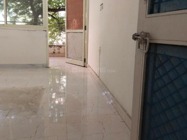 Flat for rent in South West Delhi, Deri